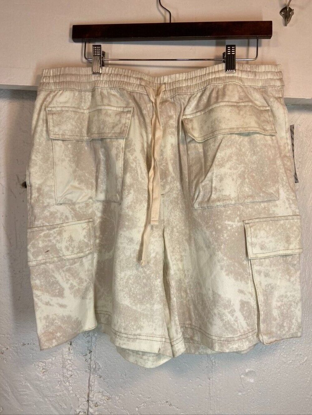 STANDARD CLOTH UBAN OUTFITTERS MENS XLARGE DRAWSTRING SHORTS NEW
